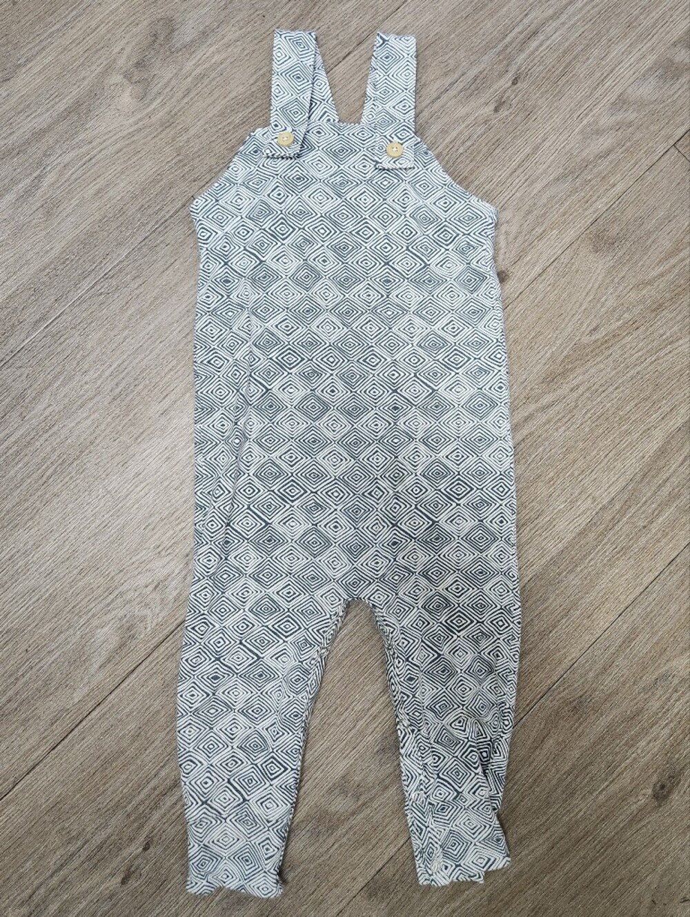 The Woods by Kate Quinn Baby Size 6-12M Geometric Modal Overalls Romper